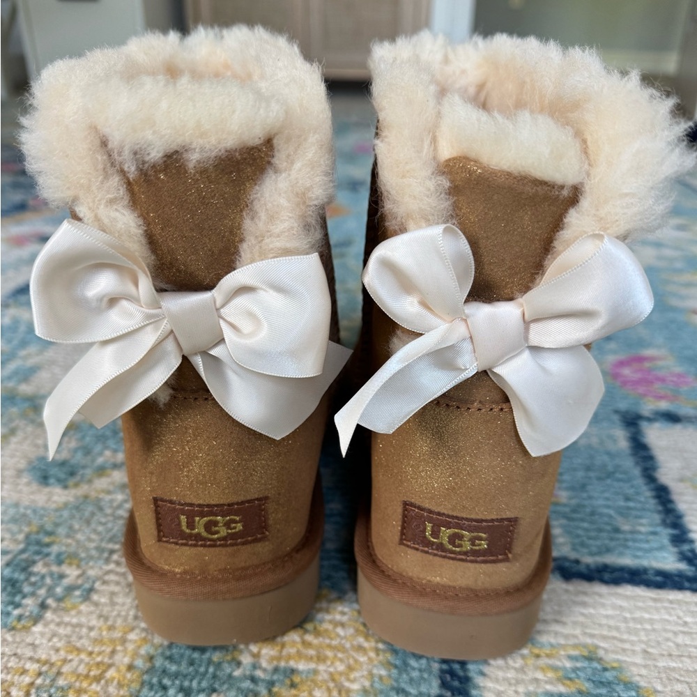 UGG Mini Bailey Bow Glimmer - NEW IN BOX